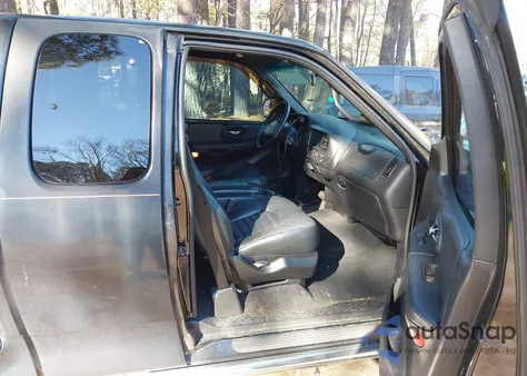 2000 Ford F-150 Lariat/Xl/Xlt из США, поврежденный, VIN 2FTRX07LXYCB11131